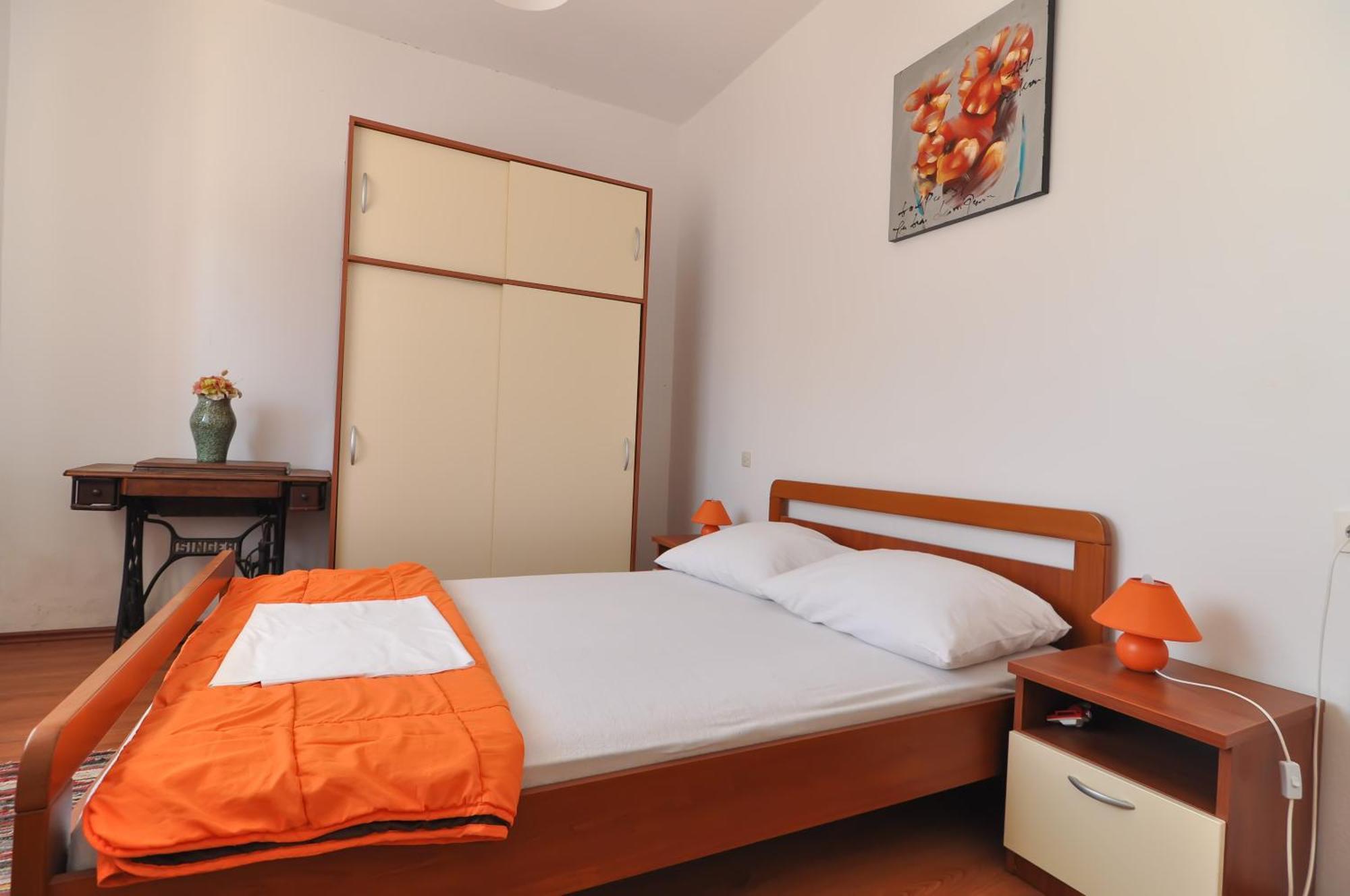 Amico Apartment *
