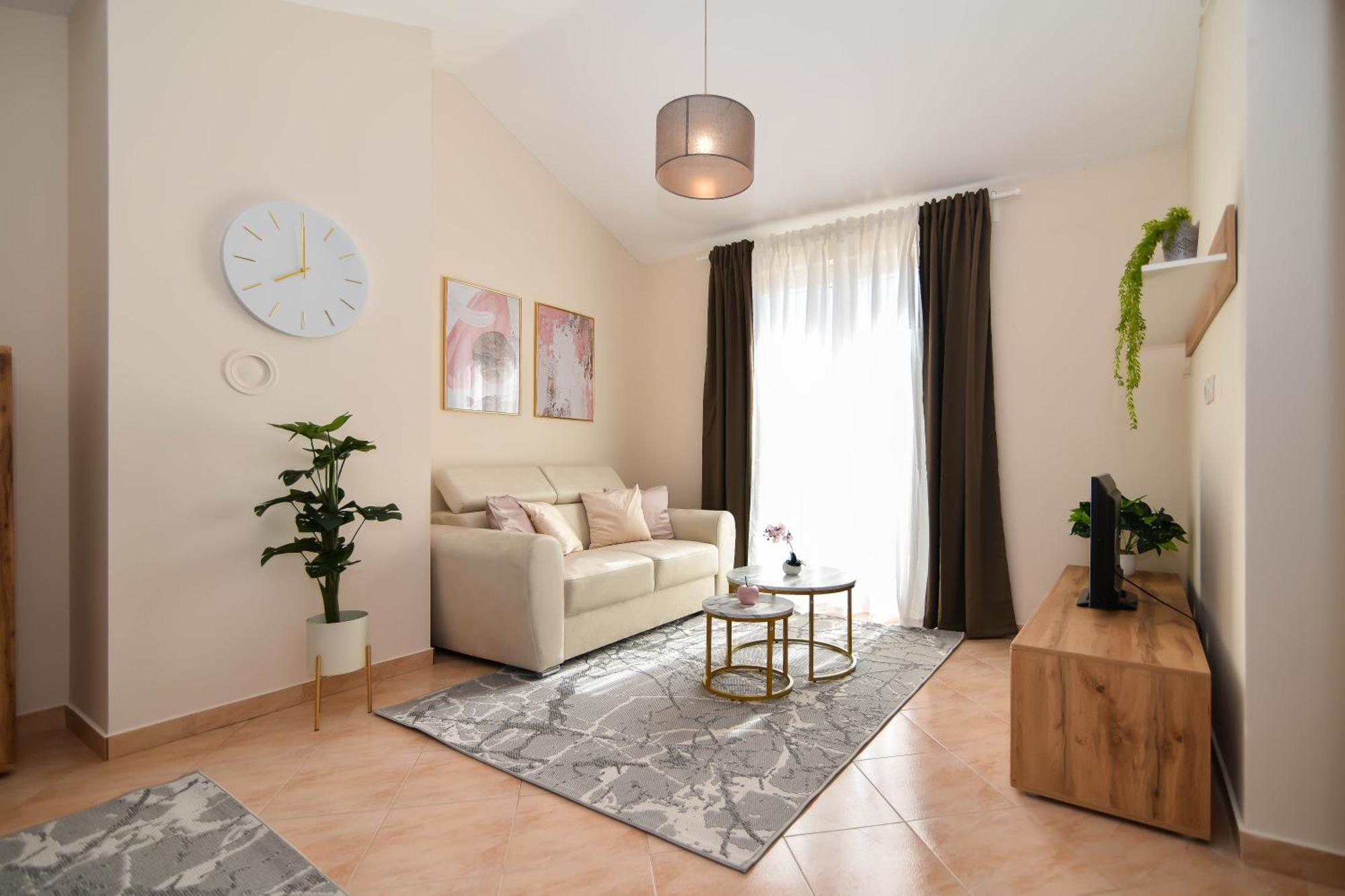 Amico Apartment *