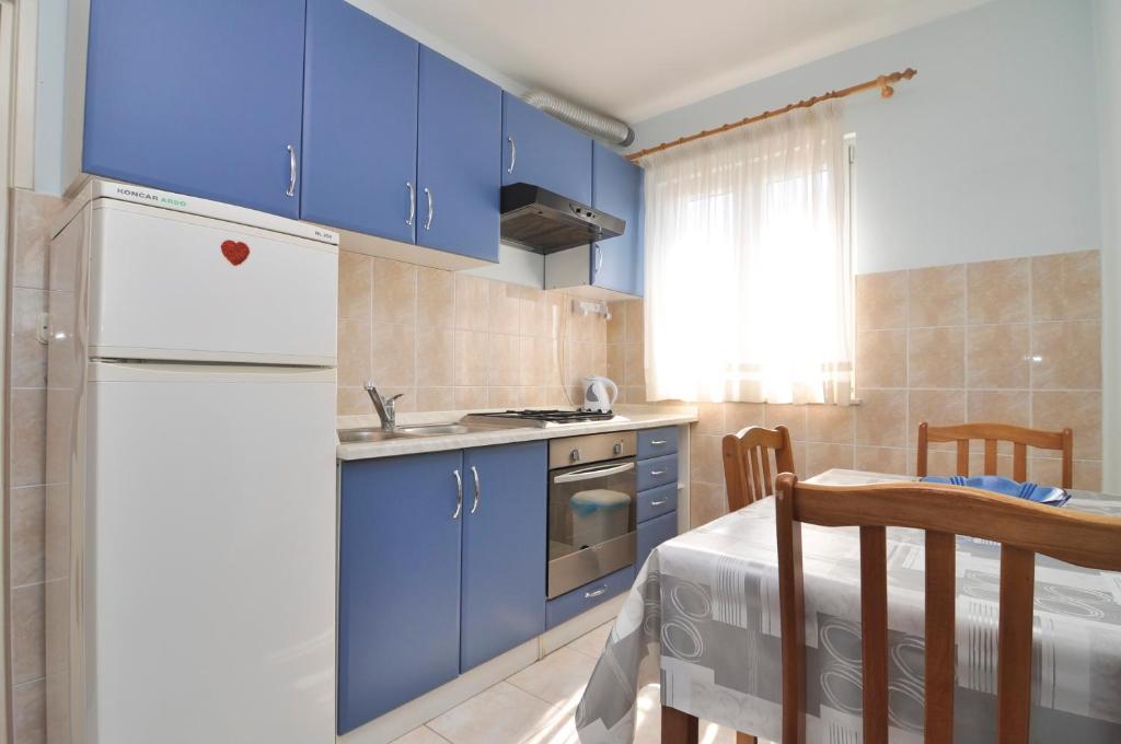 Amico Apartment *